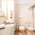 Отель Cristallo 4*