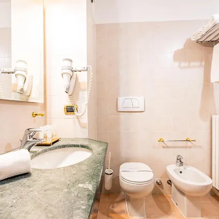 Szálloda Cristallo 4*