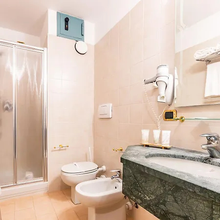 Szálloda Cristallo 4*