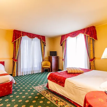 Szálloda Cristallo 4*