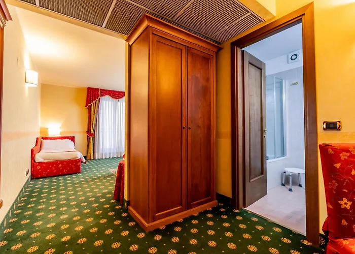 Cristallo Отель