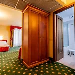 Cristallo Otel