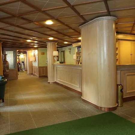 Cristallo Hotel 4*