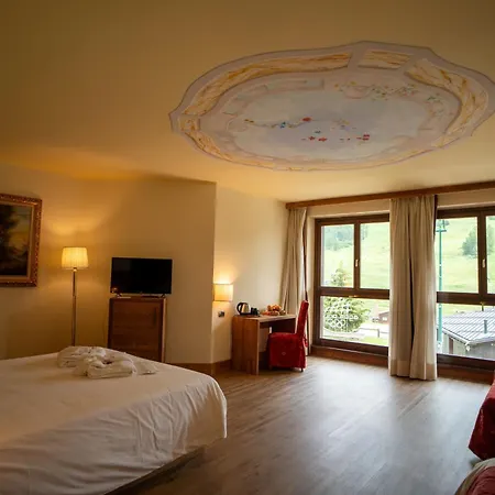 Hotel Cristallo 4*