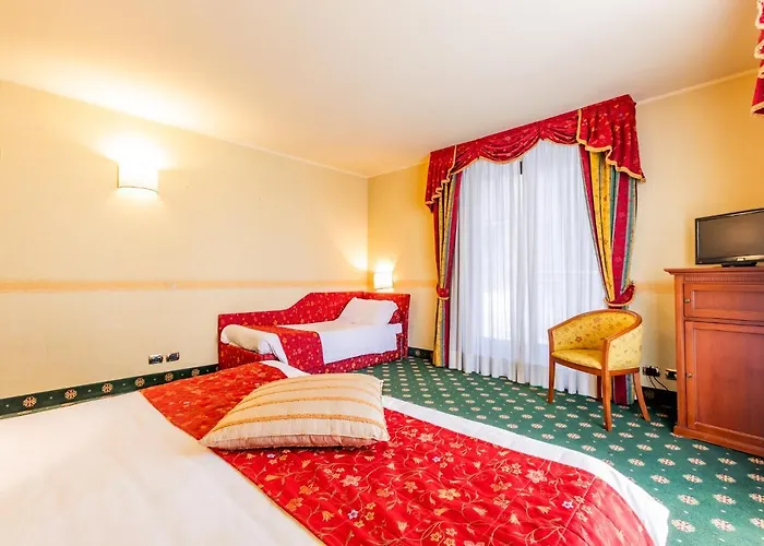 克里斯塔罗酒店 酒店 4*